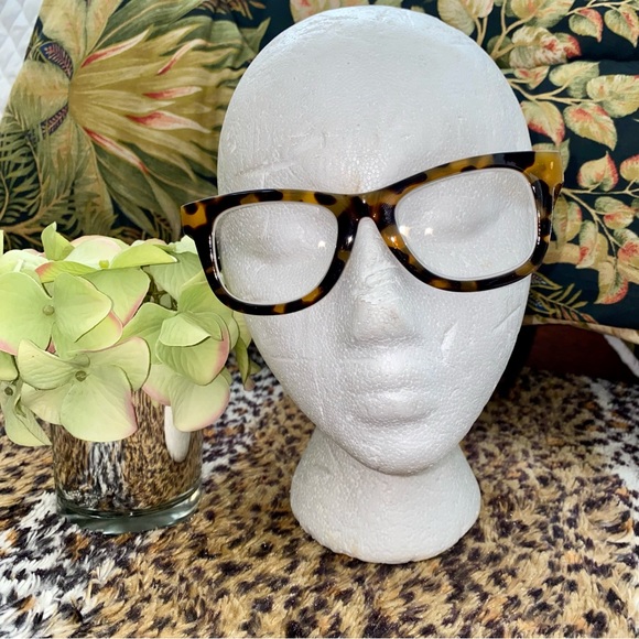 Betsy Johnson ๐ฅrare๐ฅ thick frame leopard readers - Picture 8 of 9